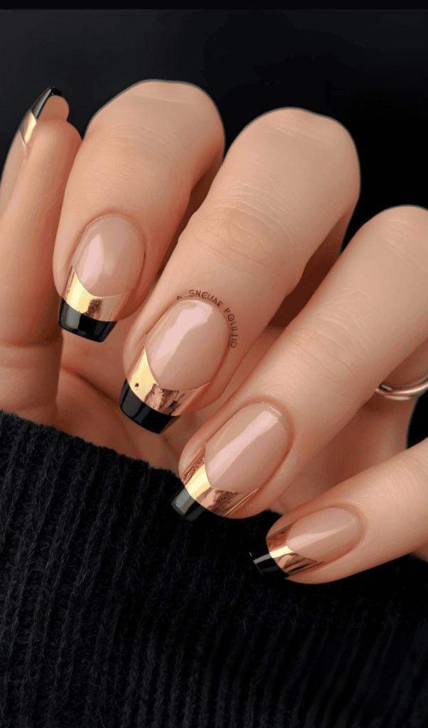 Black and gold nail designs for New Year's Eve 