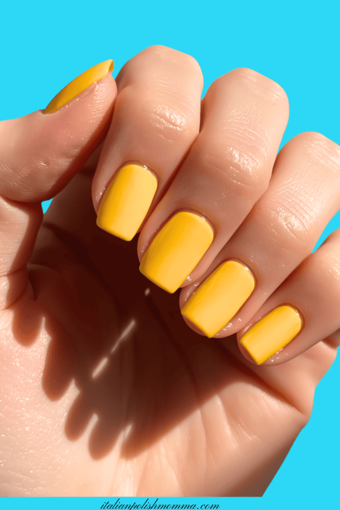 Short yellow summer nails